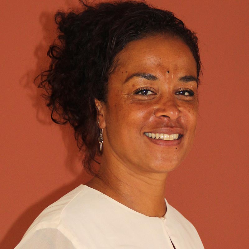 Roos-yogadocente-yogapijnacker